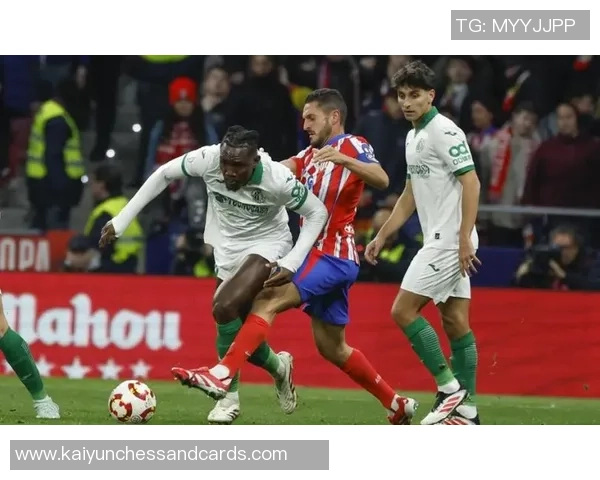 小西蒙尼训练受伤大腿不适出战赫塔费前景堪忧 小西蒙尼训练受伤大腿不适出战赫塔费前景堪忧