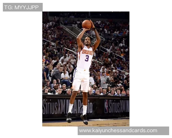 布克表现平平13投5中贡献21分8篮板6助攻罚球命中率高达818